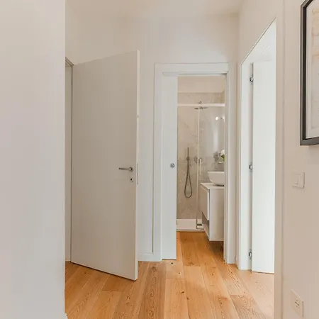 Grand Living - 2br - 2 Baths - Ac * Firenze